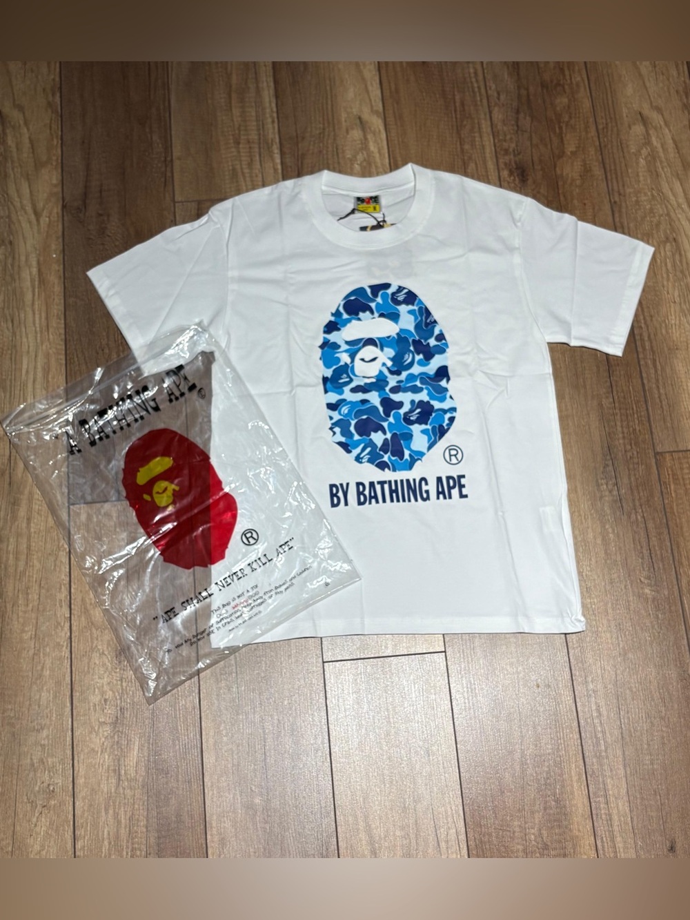 A Bathing Ape BAPE White Short Sleeve Tee Shirt Blue Camo Ape Logo Mens Size M